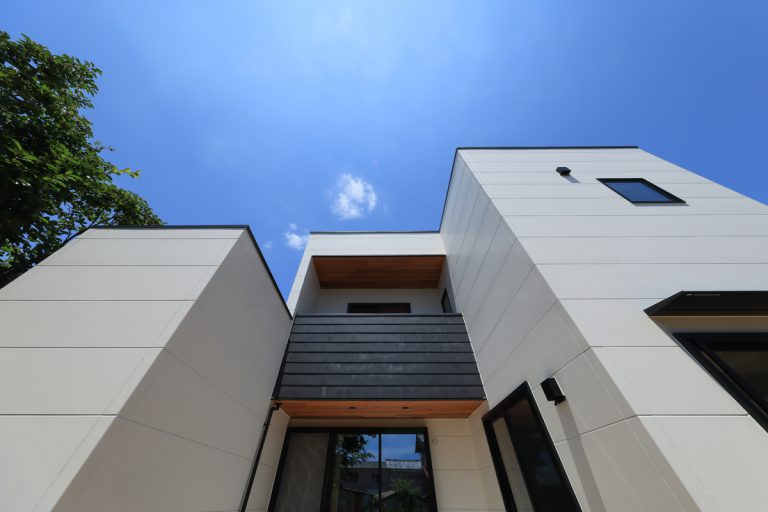 岩崎工務店　吹抜けのあるホテルライクな家｜浜松に家を建てるならHome HAMAMATSU