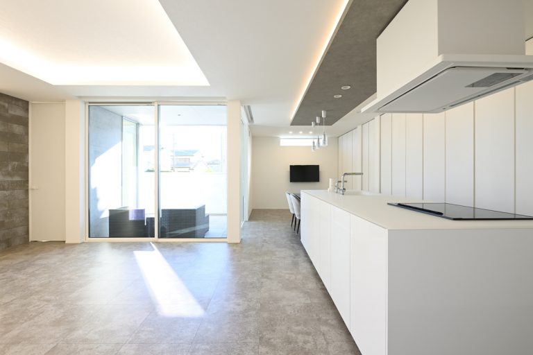 モノトーンで統一されたシンプルシックな大人の家｜令和ハウス｜浜松で家を建てるならHome HAMAMATSU
