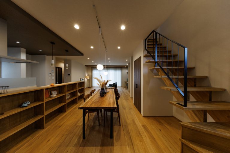 岩崎工務店　トレンドのジャパンディスタイルな二世帯住宅｜浜松に家を建てるならHome HAMAMATSU