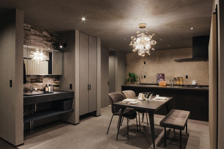 空間のアクセントになるリビングそばの洗面スペース