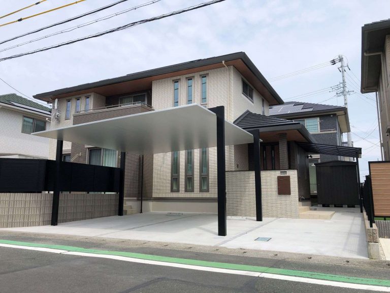 スタイリッシュなカーポート