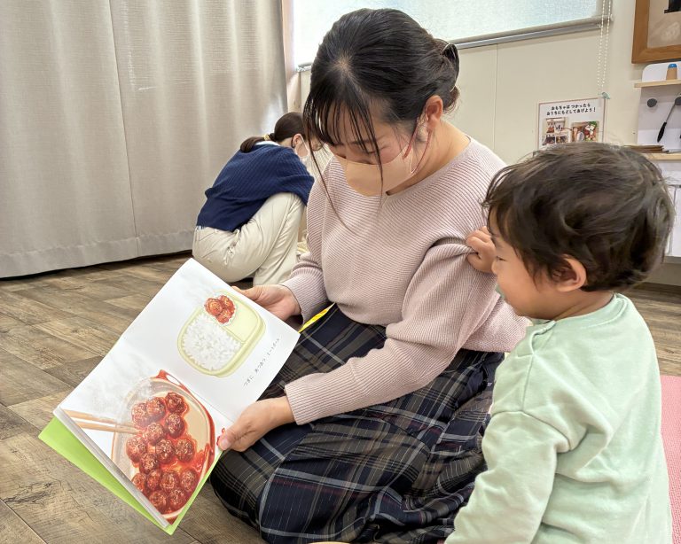 【9/10(木)・10/16(金)】  おやこのえほん教室